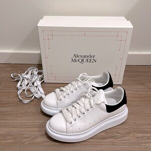 Alexander McQueen Oversized Sneaker Larry